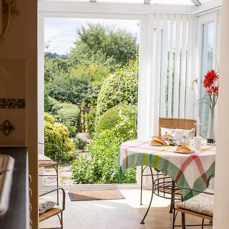 Pass The Keys Cosy Cottage With Views Over The Shropshire Hills ラドロー エクステリア 写真